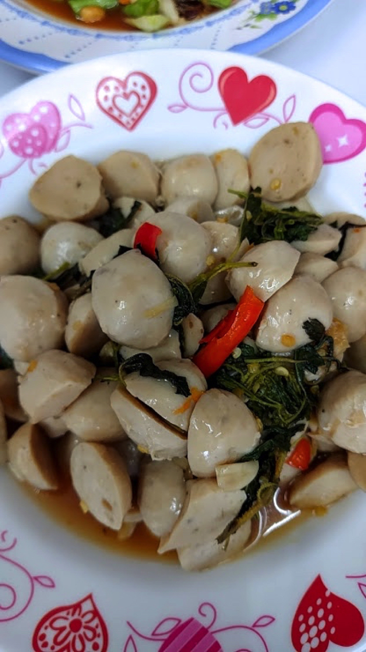 サラメシ タイ飯 タイ料理 カパオルークシン
