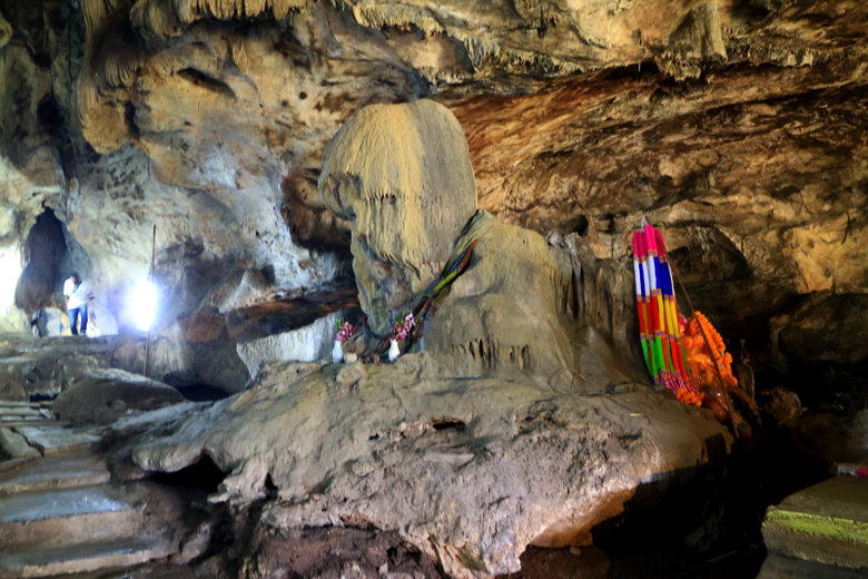タイ カンチャナブリー 泰緬鉄道　カセー洞窟
