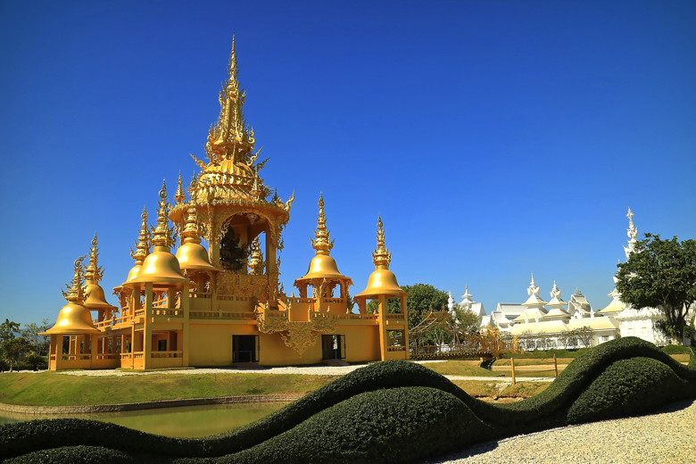 タイ チェンライ ワットロンクン Wat Rong Khun