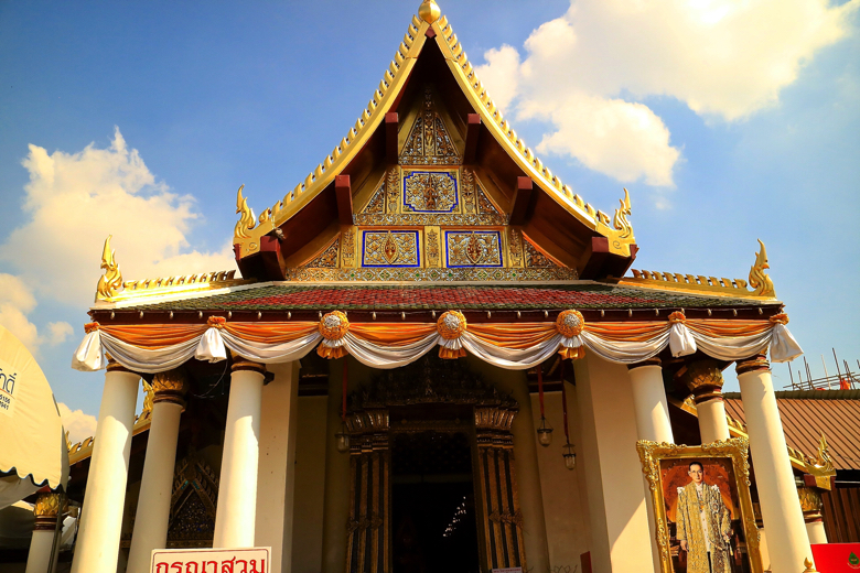 タイ ピッサヌローク タイで最も美しい仏像 ワット・プラシー・ラタナ・マハタート ワット・ヤイ