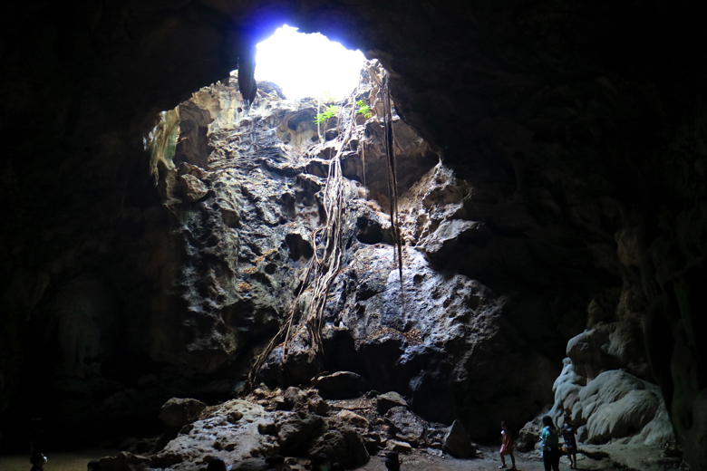 タイ ペッチャブリー カオ・ルアン洞窟