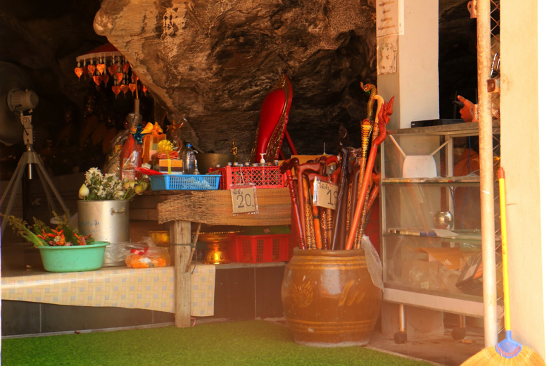 タイ ラーチャブリー ルーシーカオング洞窟 観光