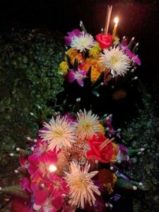 タイ シラチャ ロイクラトン祭り クラトン 灯篭